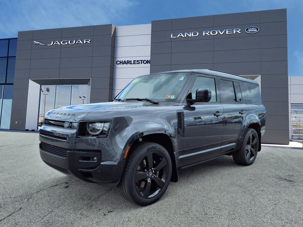 2025 Land Rover Defender V8's photo