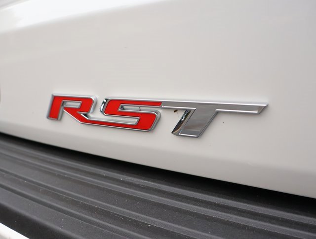 2025 Chevrolet Suburban RST photo 3