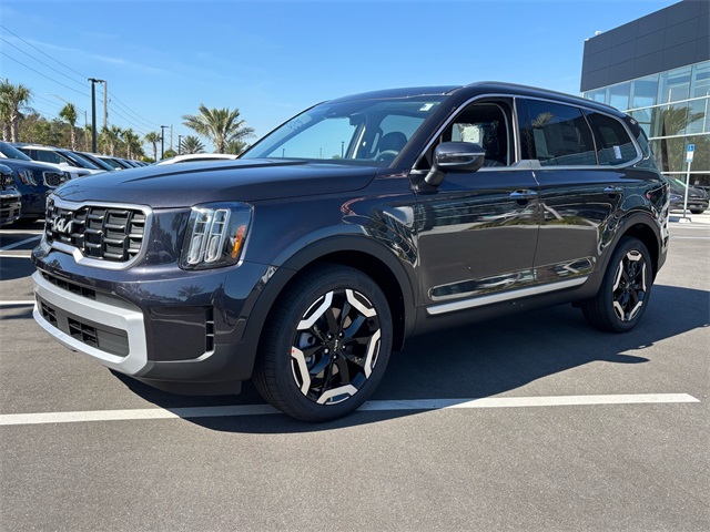 2025 Kia Telluride S photo 2