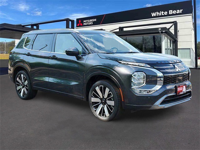 2025 Mitsubishi Outlander SEL's photo