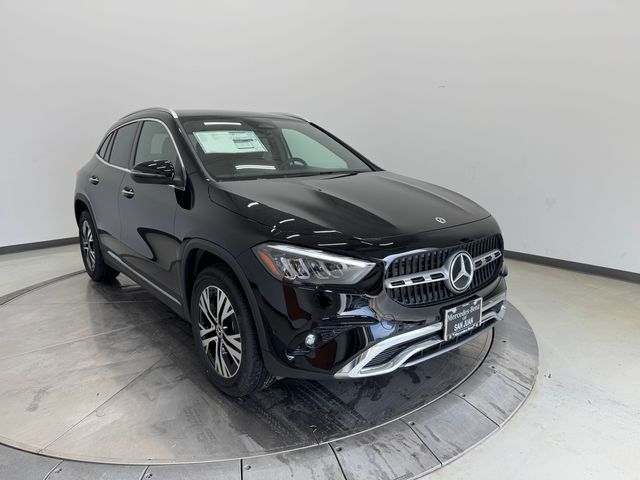 2025 Mercedes-Benz GLA GLA250's photo