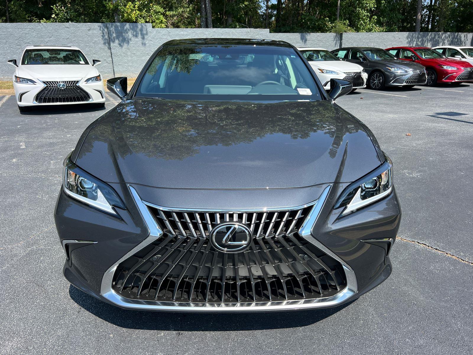 2025 Lexus ES 350 photo 3