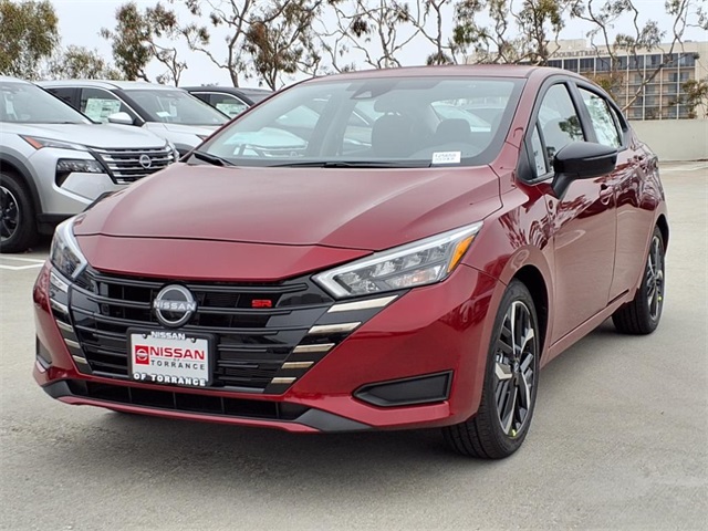 2025 Nissan Versa SR photo 3