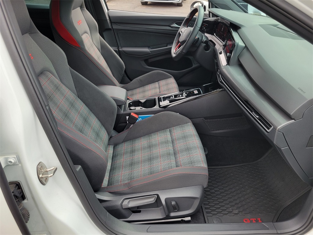 2024 Volkswagen Golf GTI S photo 15