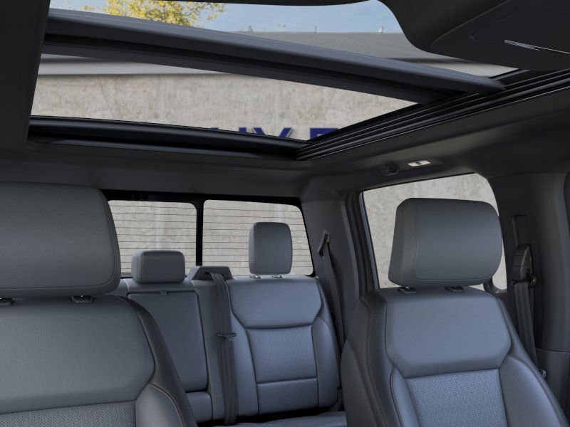 2025 Ford F-150 Lightning Lariat photo 19