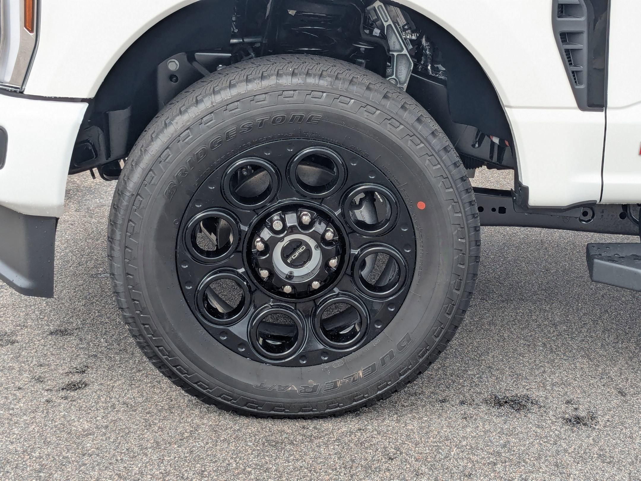 2025 Ford F-350 Lariat photo 3