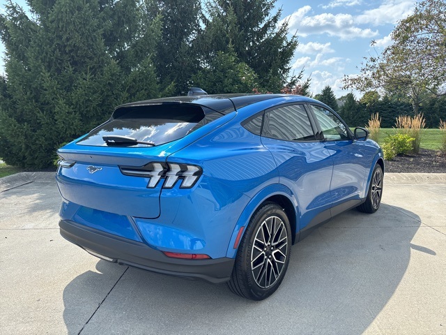 2025 Ford Mustang Mach-E Premium photo 6