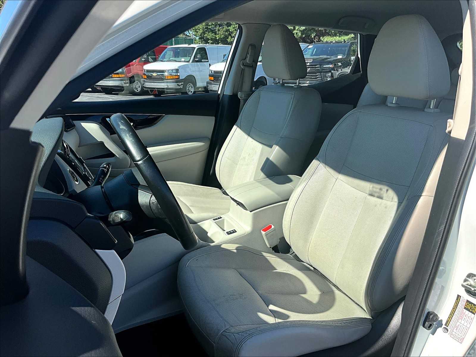 2018 Nissan Rogue Sport SL photo 10
