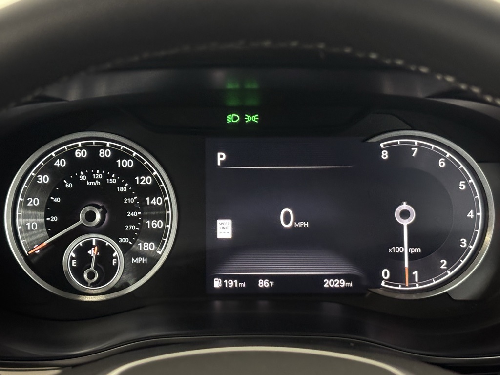 2025 Genesis G70 2.5T photo 10