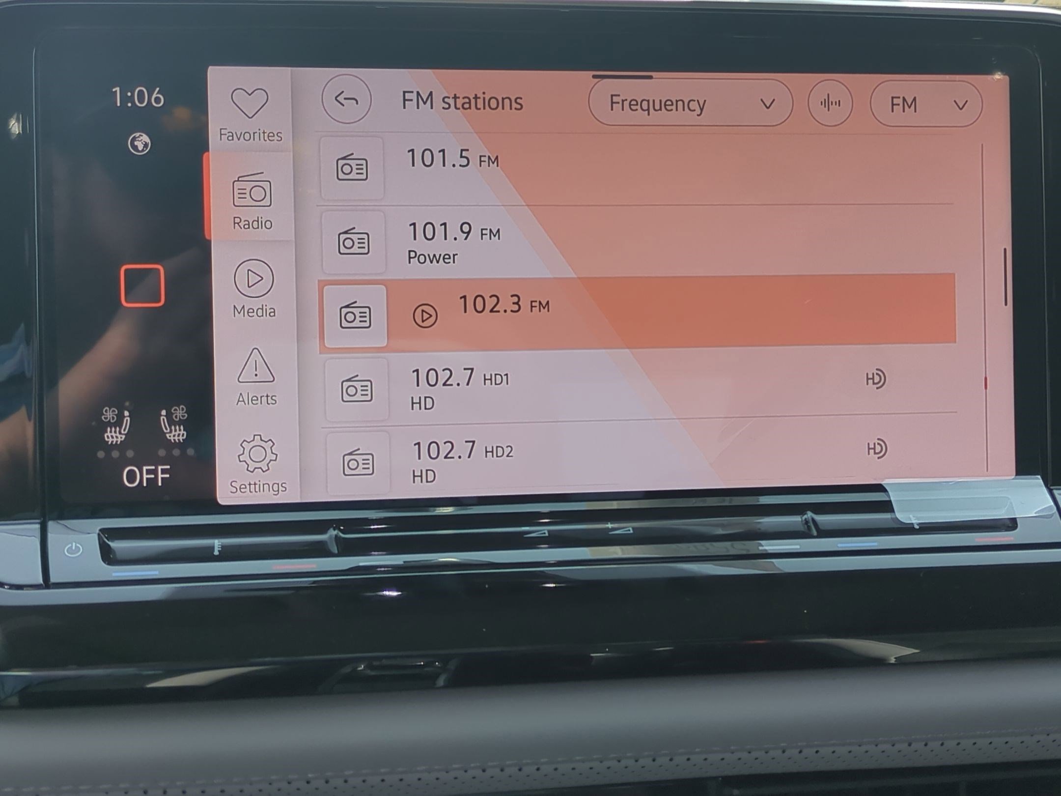 2025 Volkswagen Atlas Peak Edition SE photo 10
