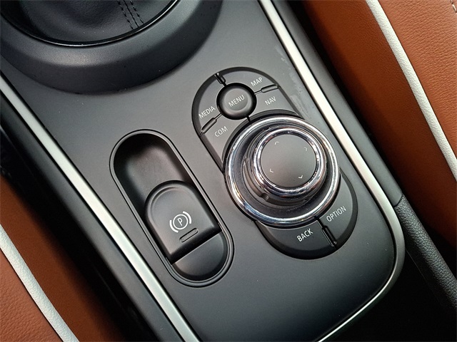 2024 Mini Countryman S Iconic photo 13