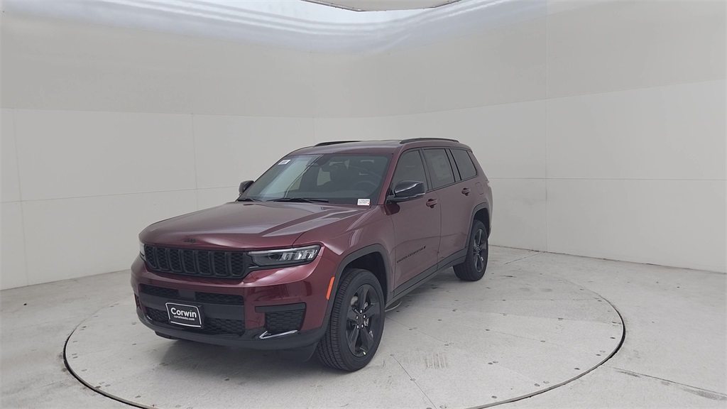 2025 Jeep Grand Cherokee Laredo Altitude X photo 6