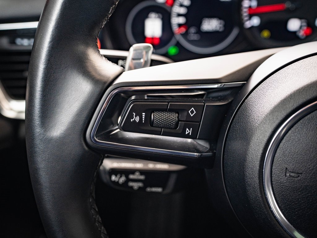 2022 Porsche Panamera 4S Executive photo 22
