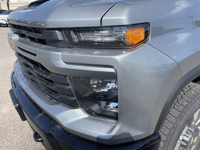 2026 Chevrolet Silverado 2500HD Custom photo 9