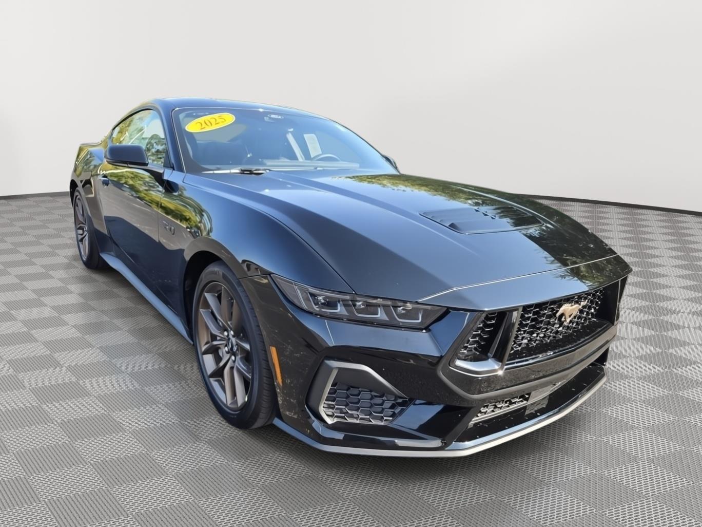 2025 Ford Mustang GT Premium's photo