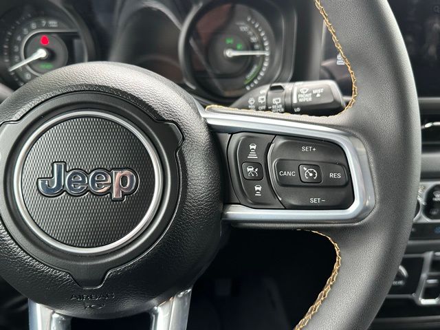 2024 Jeep Wrangler Sahara 4xe photo 20