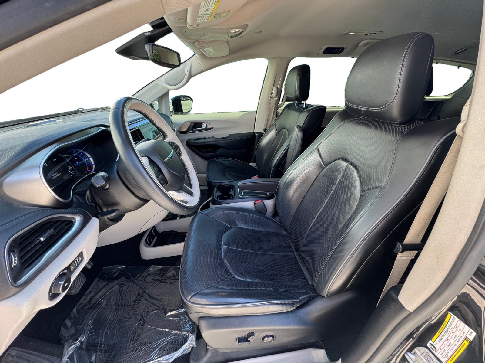Certified 2018 Chrysler Pacifica Hybrid Limited with VIN 2C4RC1N70JR213404 for sale in La Vista, NE