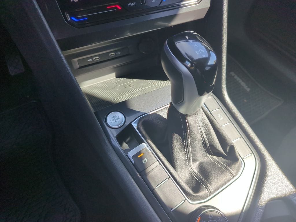2022 Volkswagen Tiguan SE photo 14
