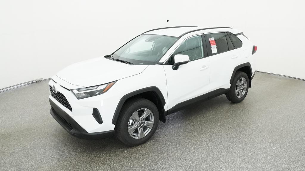2025 Toyota RAV4 XLE's photo