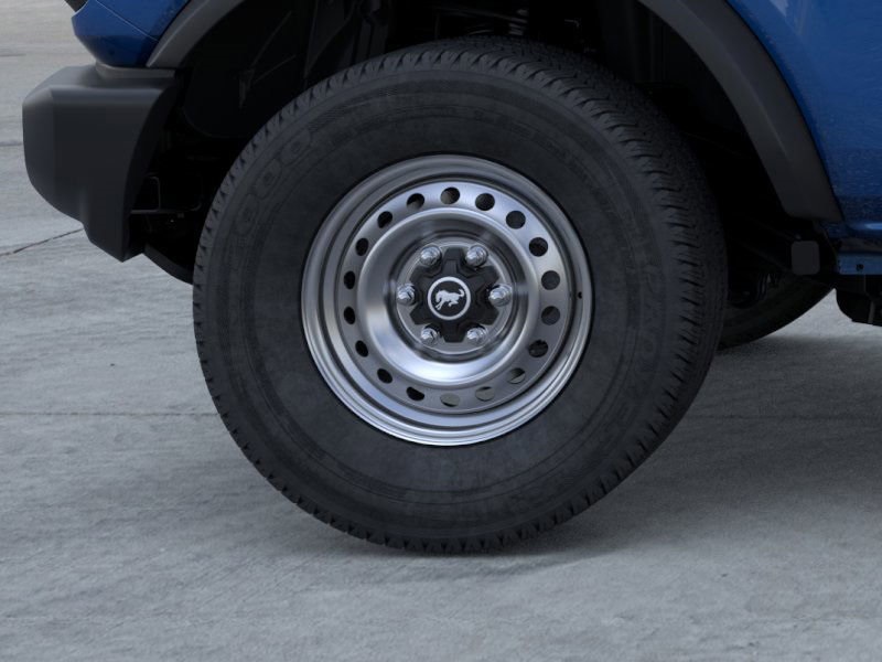 2025 Ford Bronco Base photo 15
