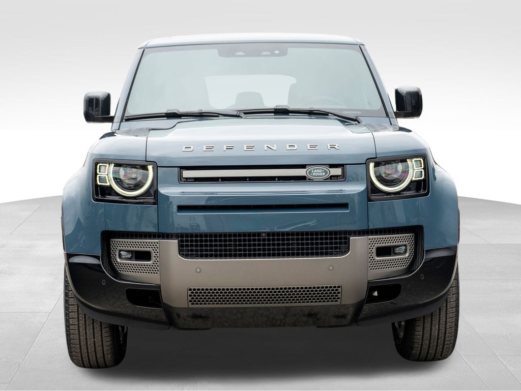 2025 Land Rover Defender 110 X-Dynamic SE photo 2