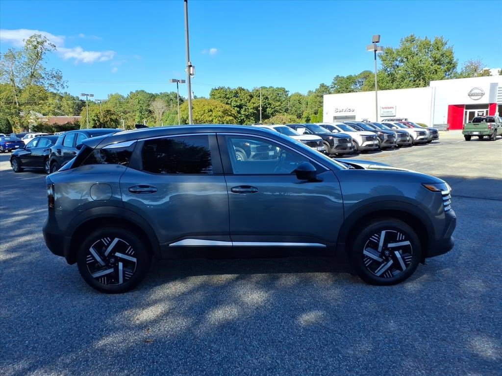 2026 Nissan Kicks SV photo 2