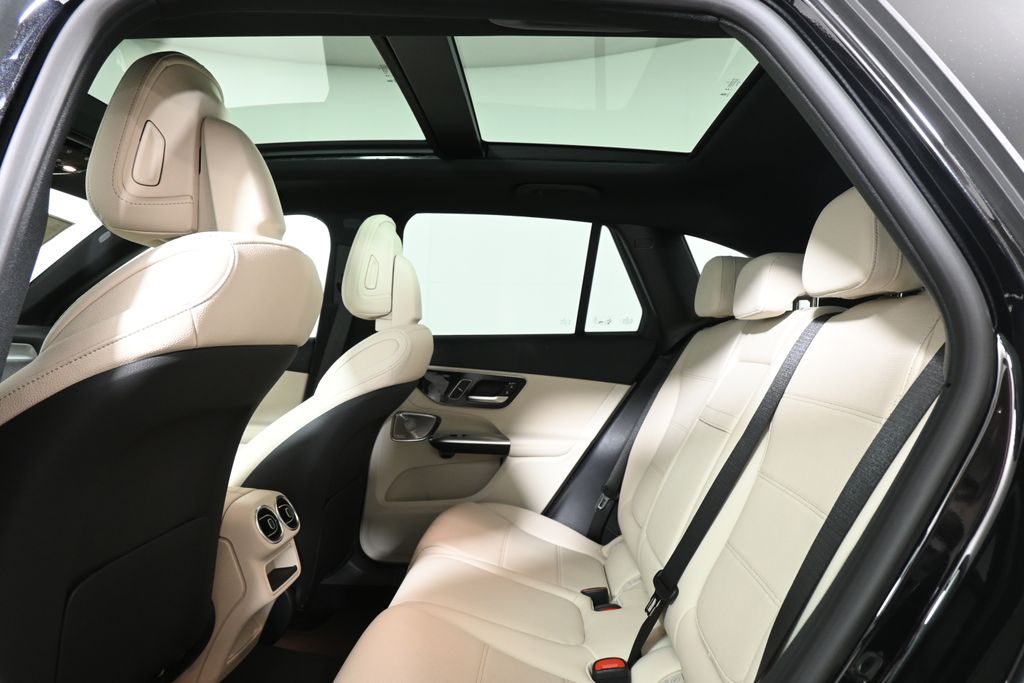 2025 Mercedes Benz GLC 300 4MATIC photo 22