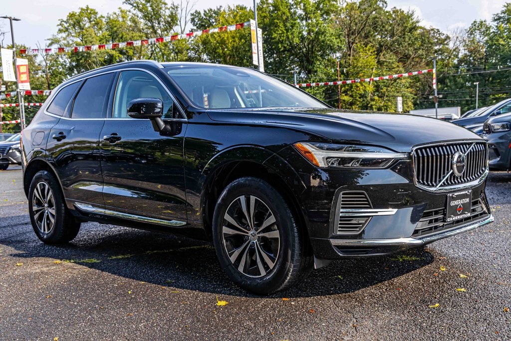 2023 Volvo XC60 Core's photo