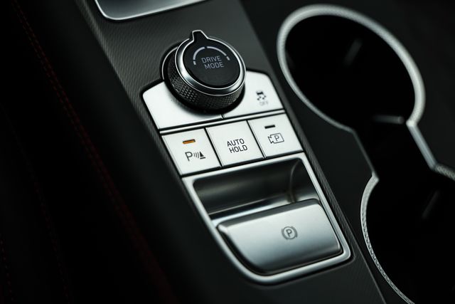 2025 Genesis G70 3.3T Sport Advanced photo 42