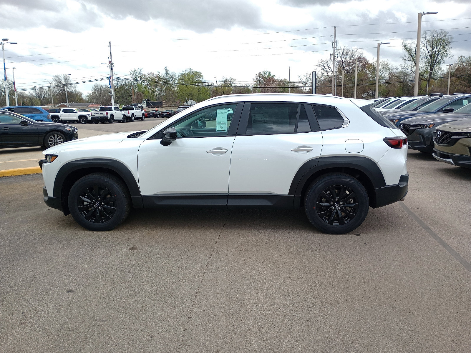 2025 Mazda CX-50 2.5 S Premium photo 4