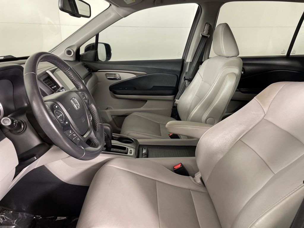 2017 Honda Pilot EX-L photo 23