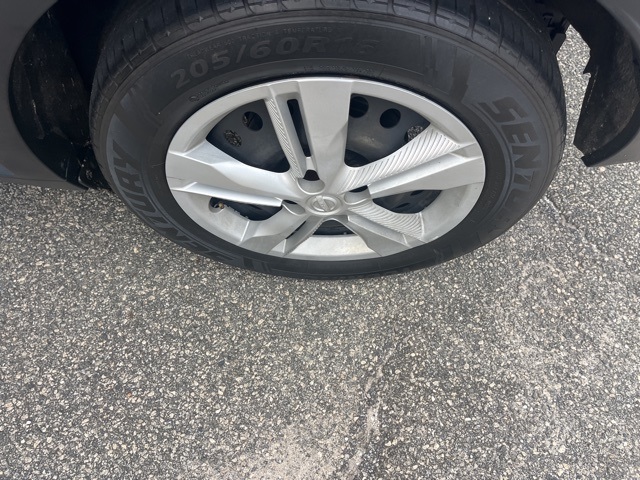 2021 Nissan Kicks S photo 26