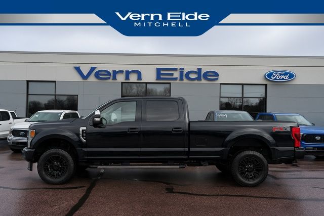 2021 Ford F-350 Super Duty Lariat's photo