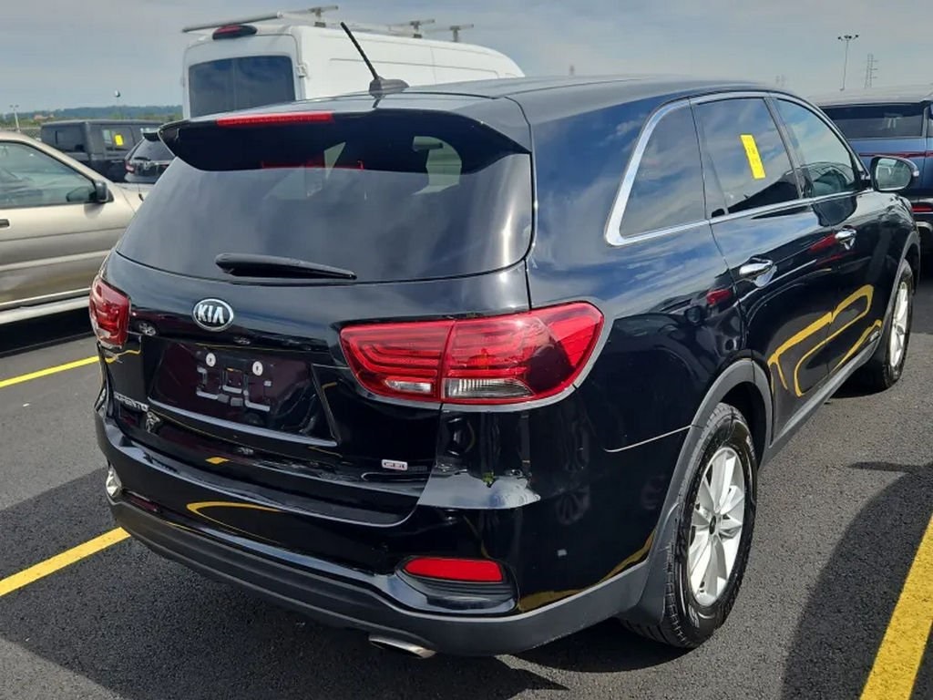 2019 Kia Sorento LX S photo 4
