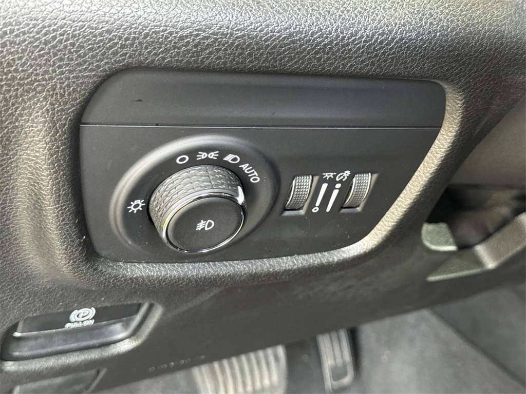 2021 Jeep Grand Cherokee Limited photo 7