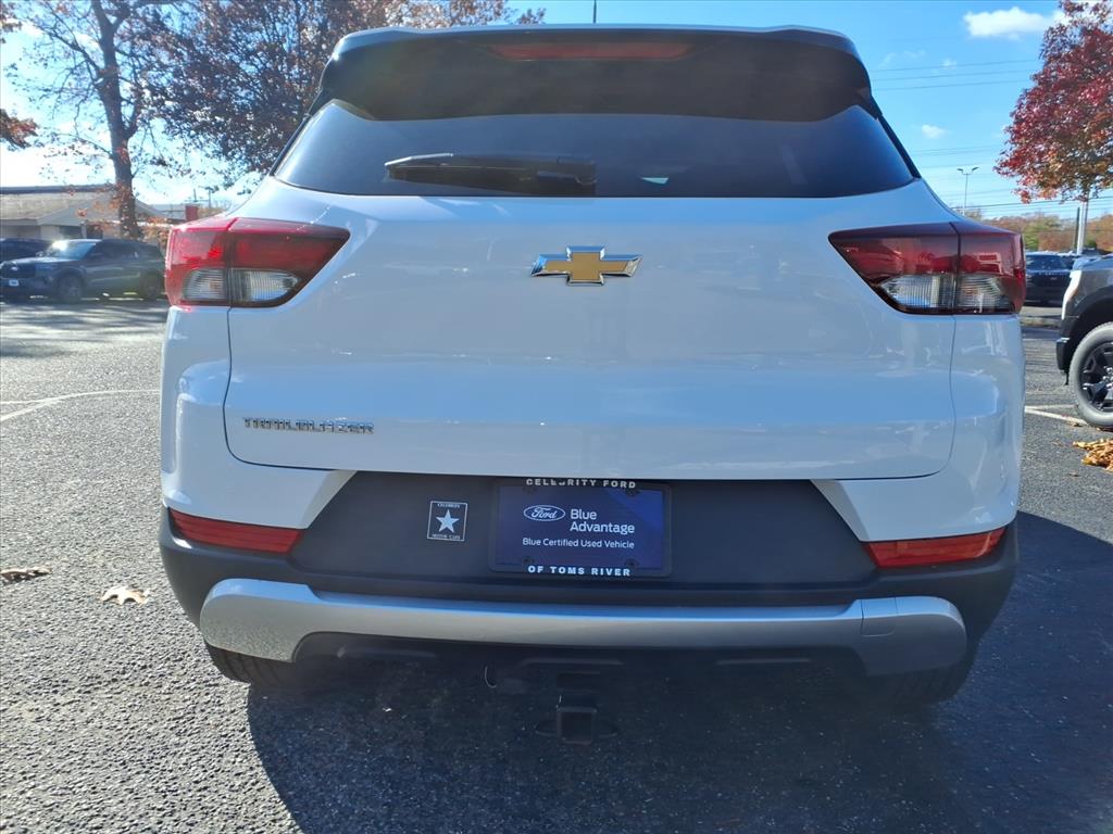 2023 Chevrolet Trailblazer LT photo 3