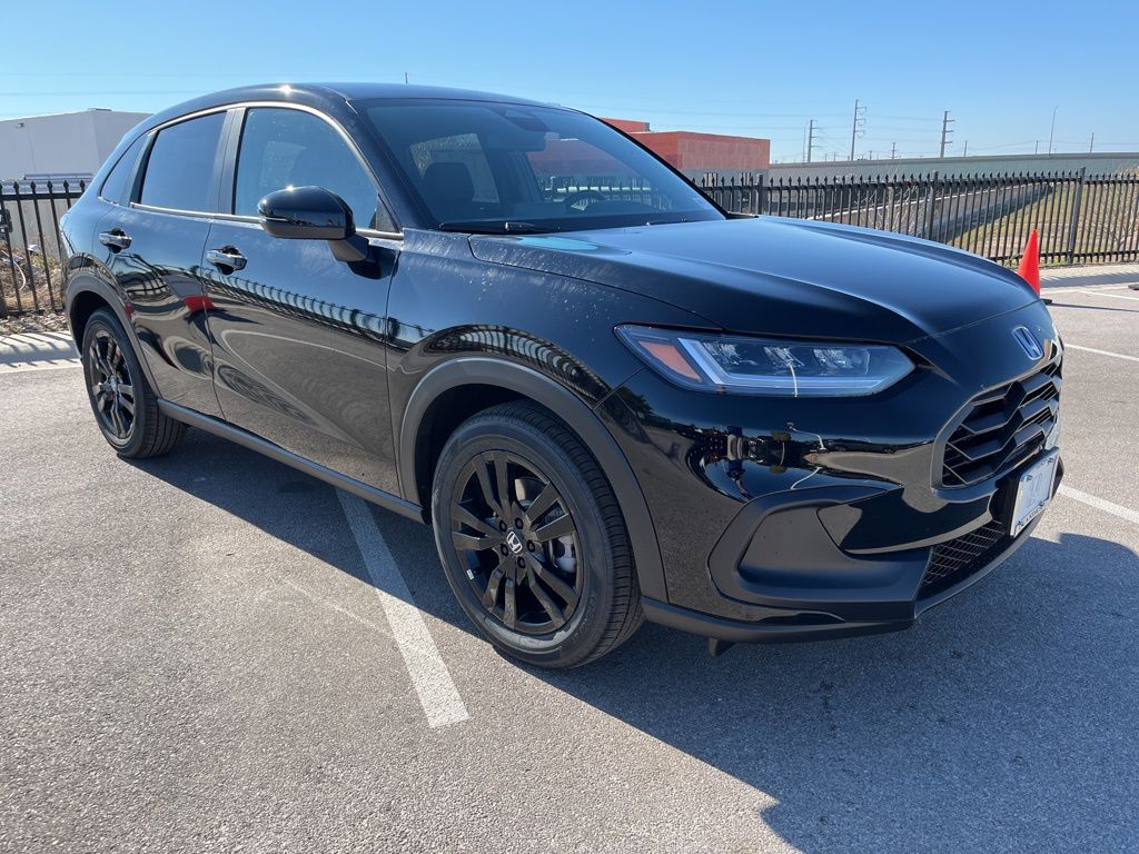 2026 Honda HR-V Sport photo 2