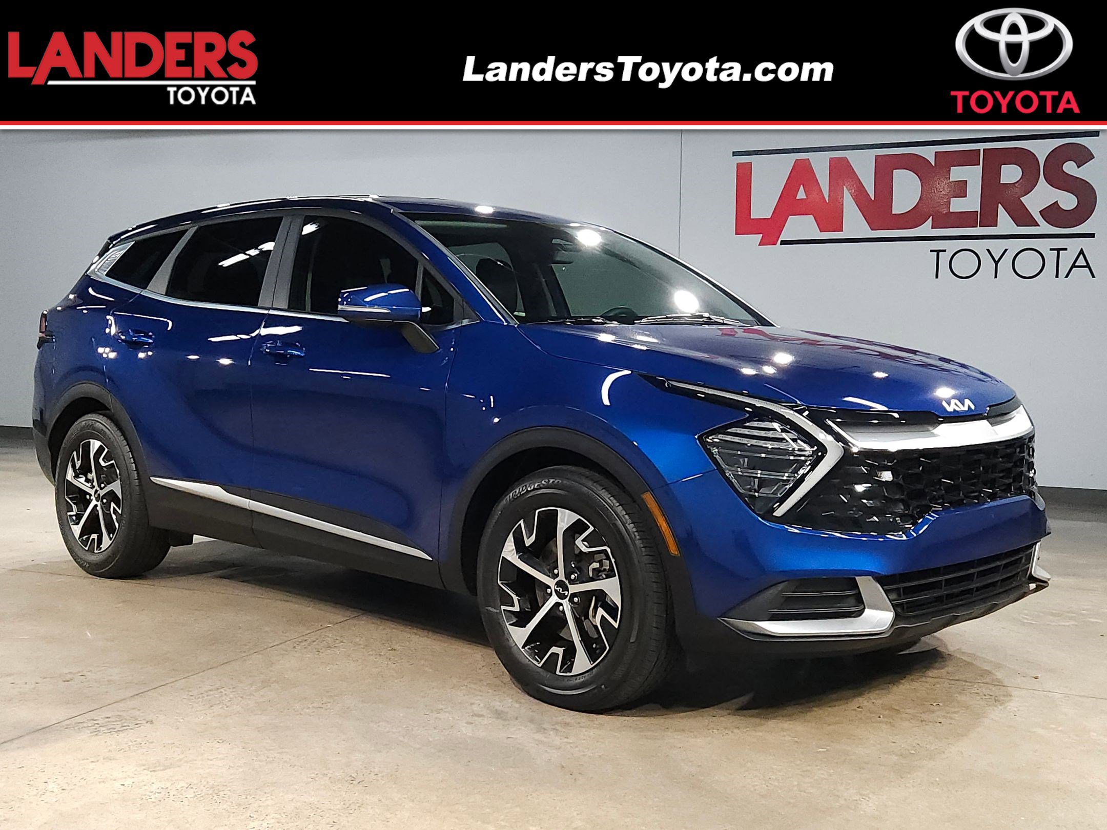 2025 Kia Sportage EX's photo