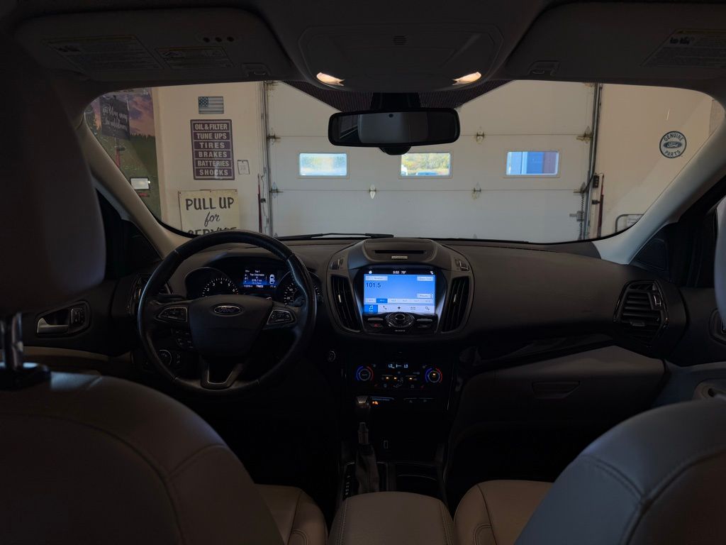 2017 Ford Escape Titanium photo 24