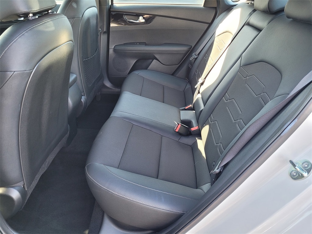 2024 Kia Forte GT-Line photo 15