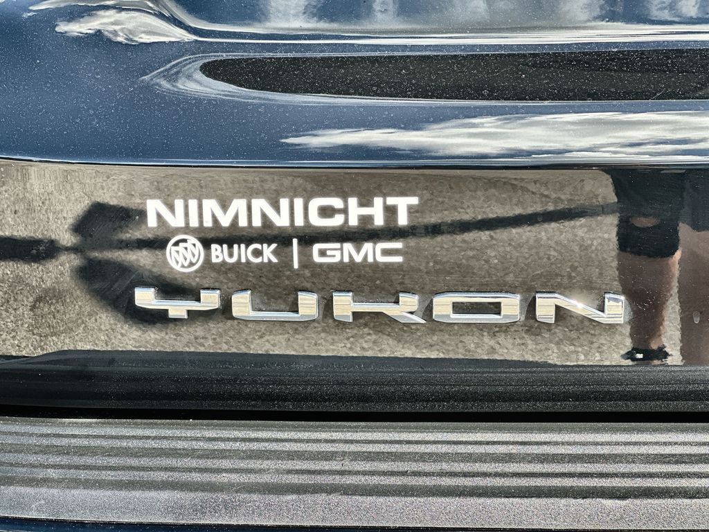 2024 Gmc Yukon AT4 photo 31