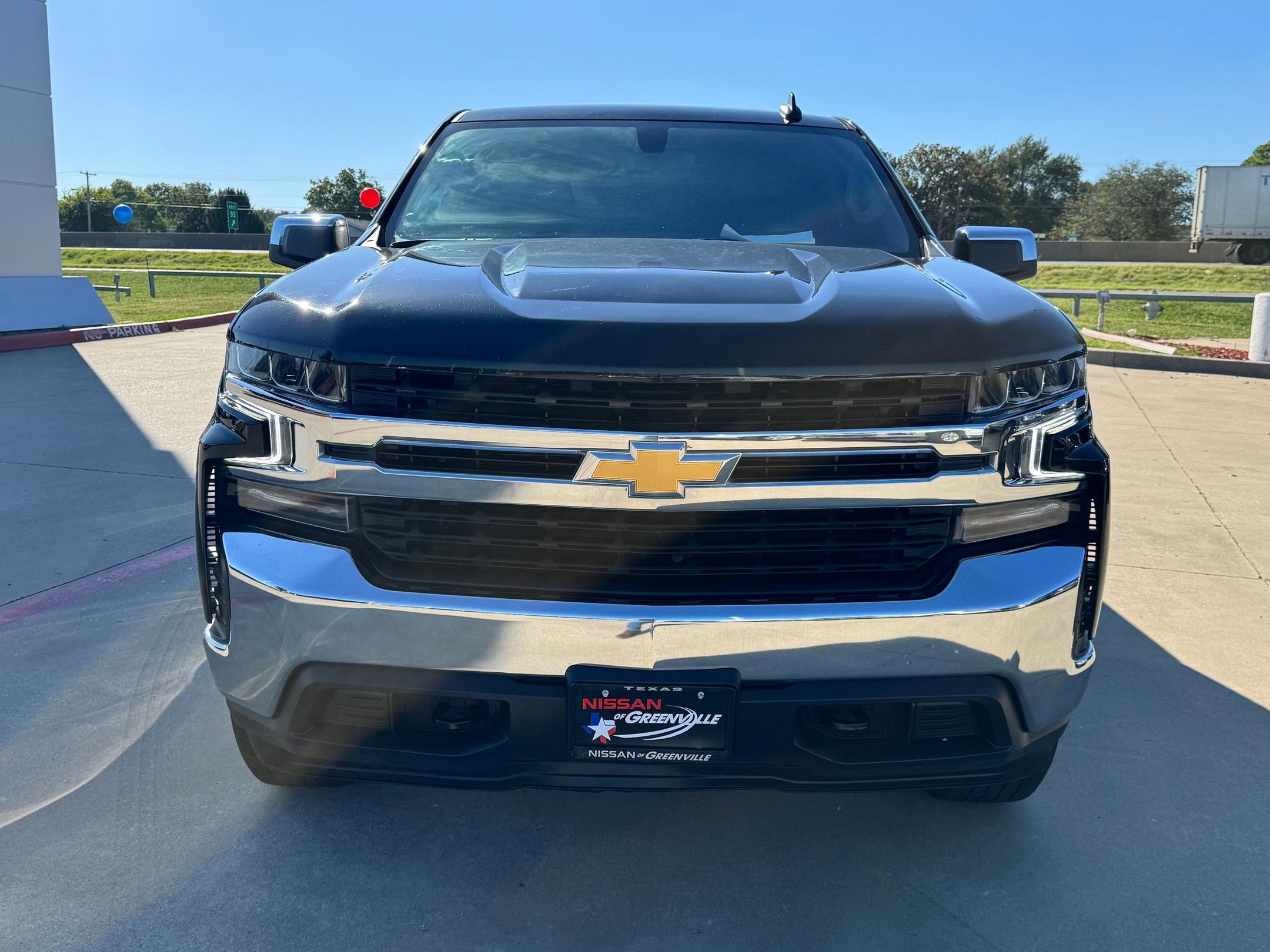 2021 Chevrolet Silverado 1500 LT photo 4