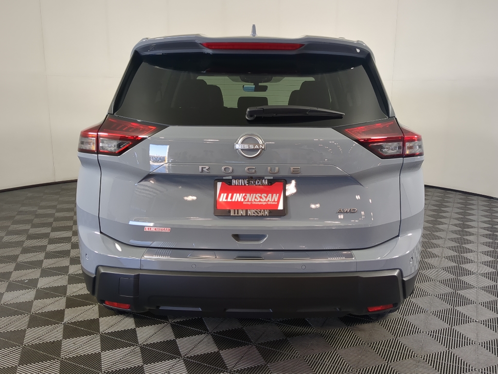 2026 Nissan Rogue SV photo 4