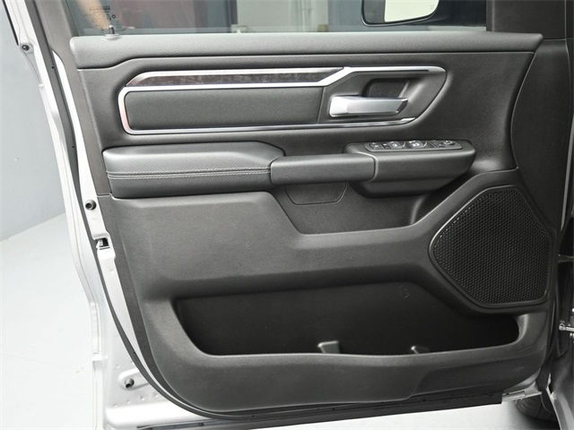 2024 RAM 1500 - Image 15