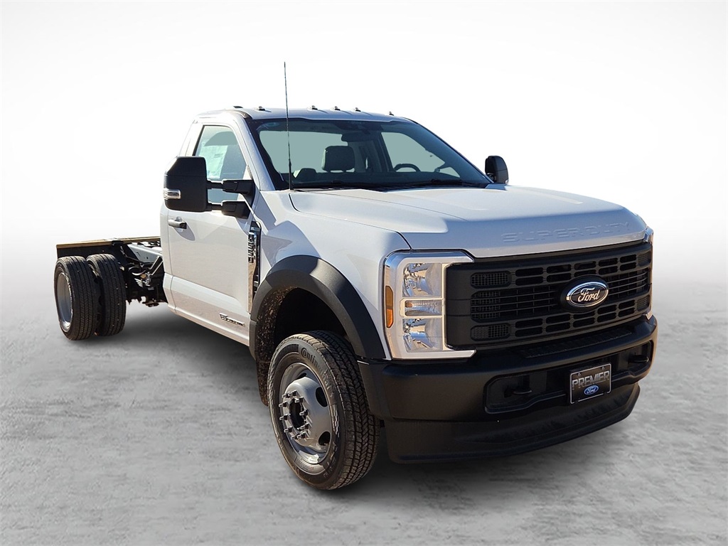 2026 Ford F-550 Super Duty Chassis Cab XL's photo