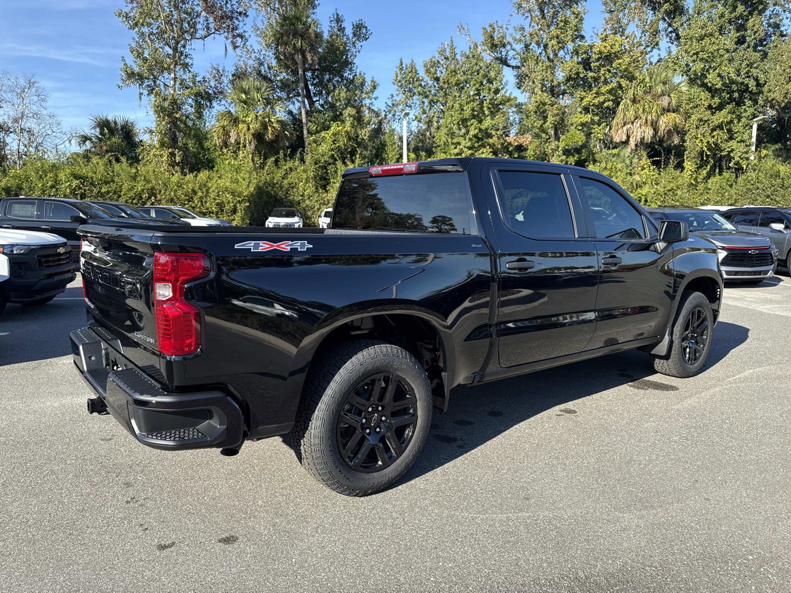 2026 Chevrolet Silverado 1500 Custom photo 2