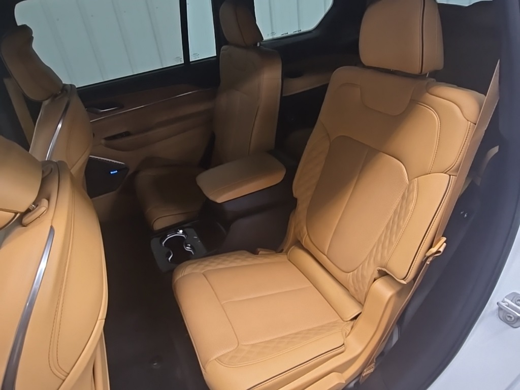 2021 Jeep Grand Cherokee L Summit Reserve photo 31