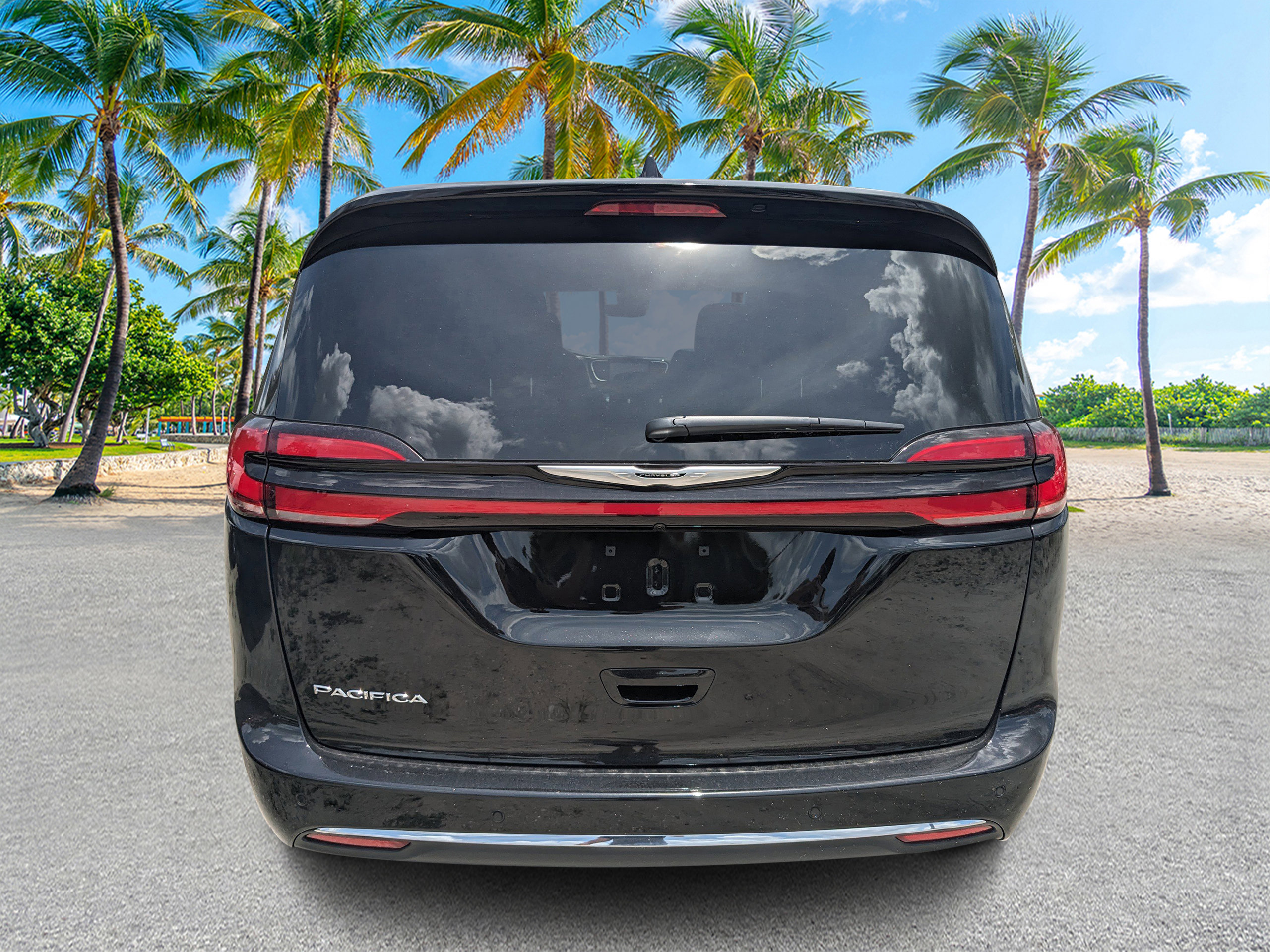 2025 Chrysler Pacifica photo 4
