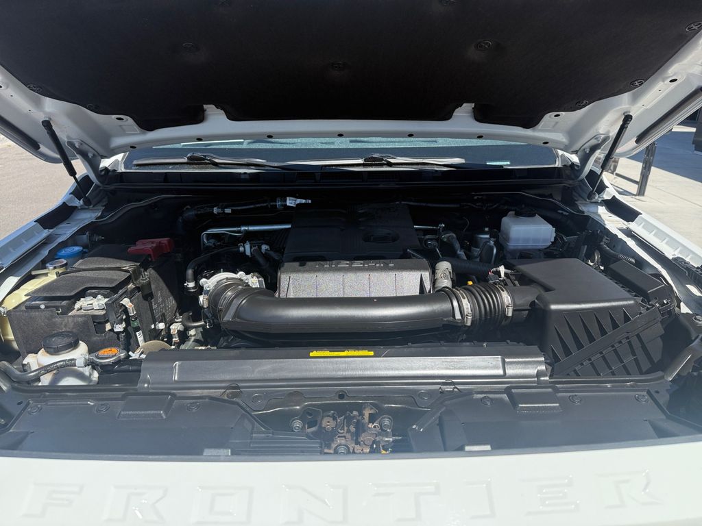 2024 Nissan Frontier SV photo 18