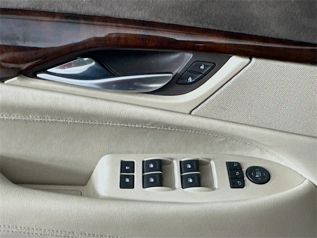 2015 Cadillac Escalade ESV Luxury photo 14